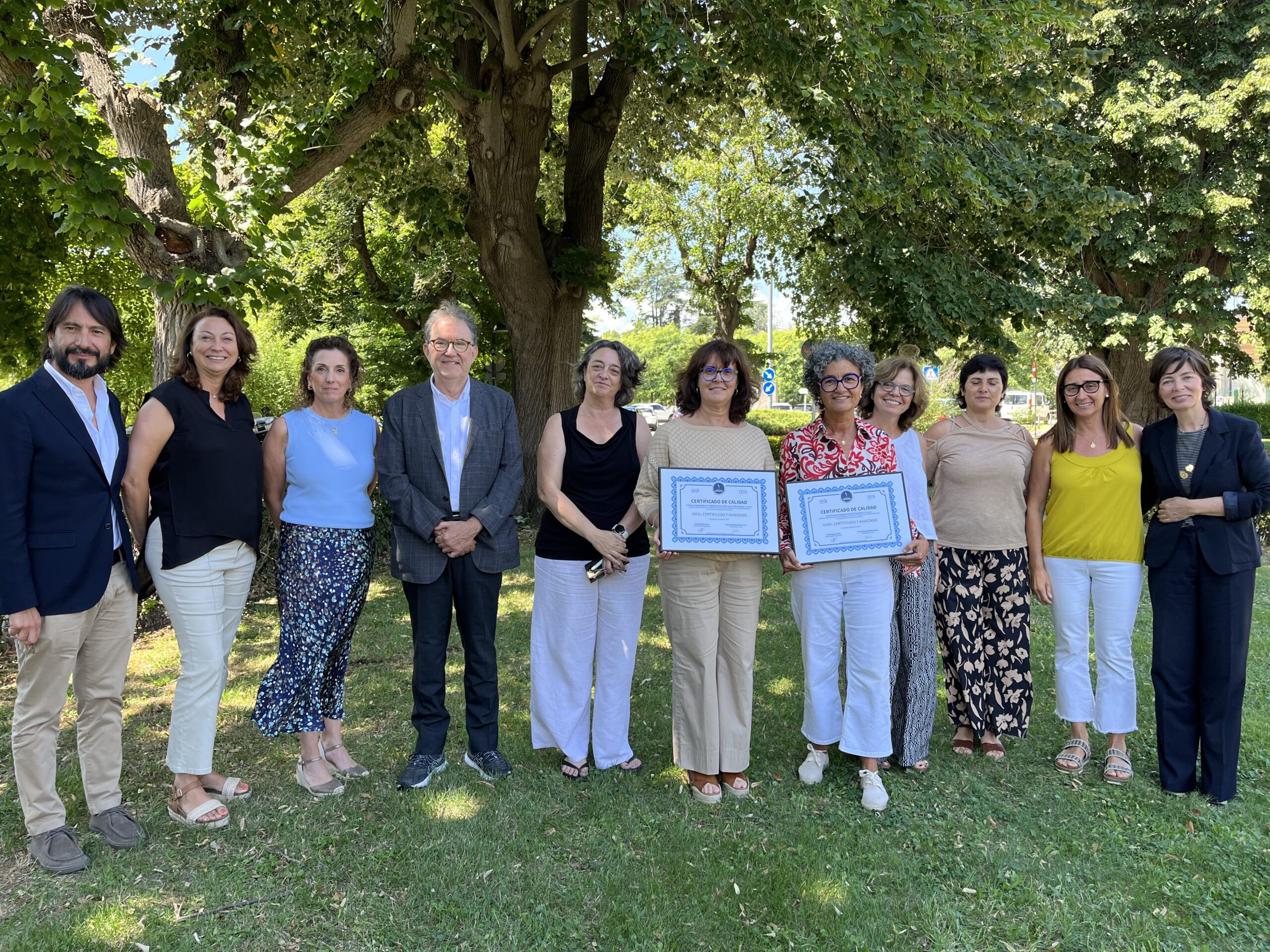 El Servicio de Reumatología de los hospitales Trueta y Santa Caterina, reconocido con el certificado de excelencia de la SECA por la atención a pacientes con espondiloartritis axial